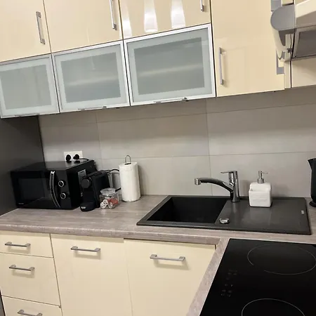 Apartamento Airport Hubertus *