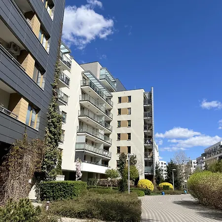 Apartamento Airport Hubertus *
