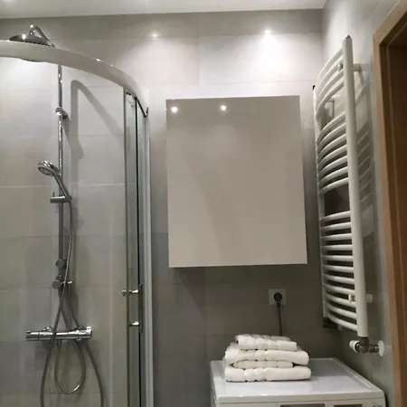 Airport Hubertus Apartamento Varsóvia