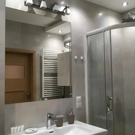 Airport Hubertus Apartamento Varsóvia